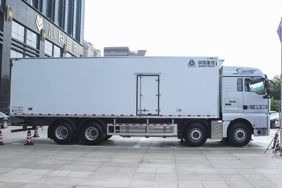 SITRAK ZZ5326 G7S Diesel 16 velocità 490 CV 8X4 9,45m AMT Automatico Sinotruk camion frigorifero