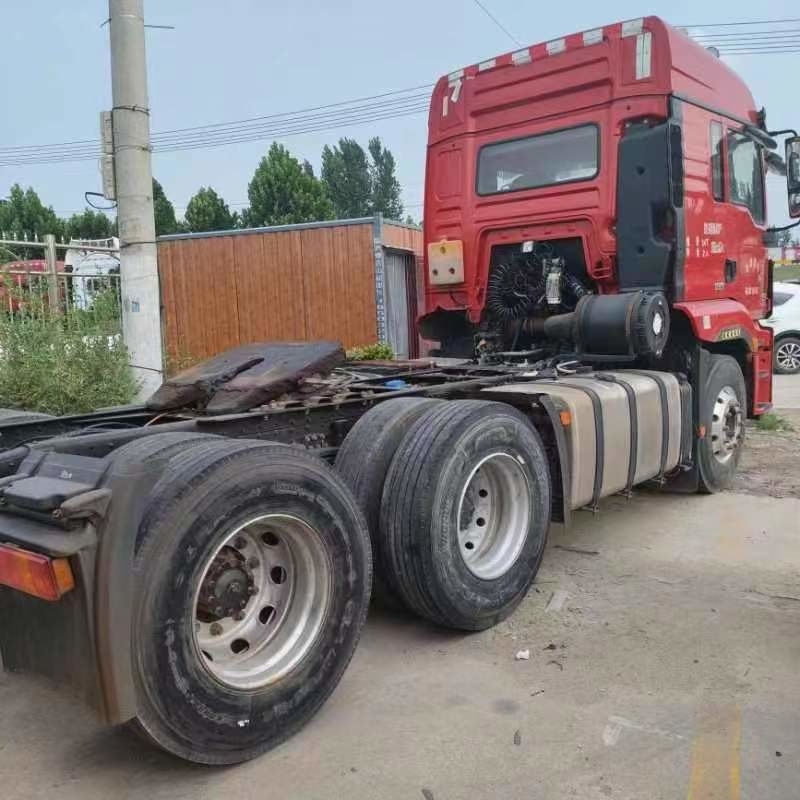 Trattori usati Camion cinese Shacman M3000s 460hp Forte Weichai 6*4 Ritiro 50 tonnellate Pesante