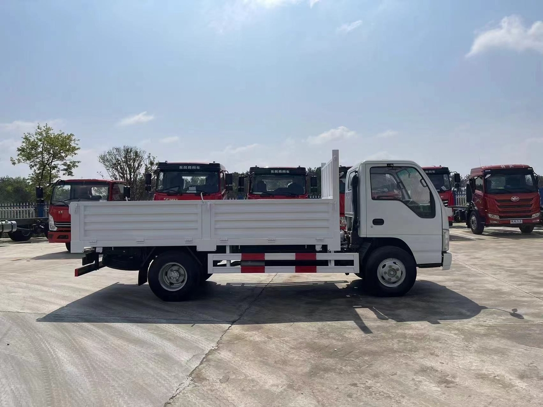 Camion merci 4x2 ISUZU Single Cabin Euro 4 Emissioni 100P Camion leggero 3,5 tonnellate Doppio pneumatico posteriore