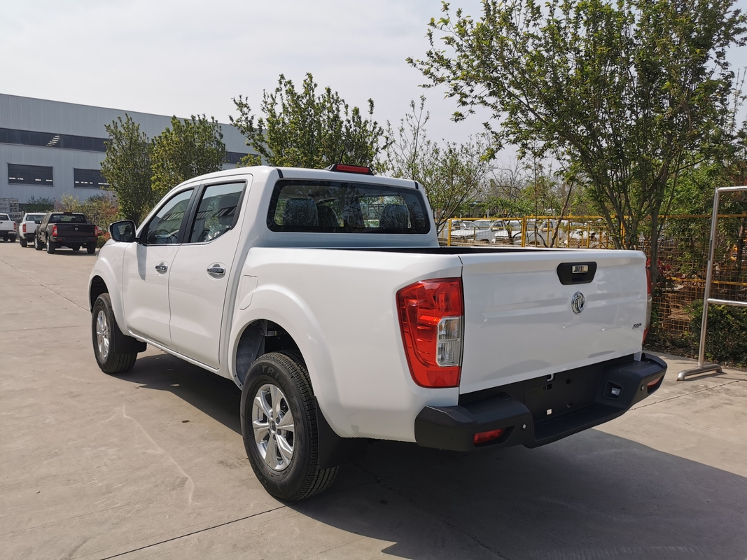 Pickup Truck Diesel 4x4 Dongfeng Nissan 2WD & 4WD Off-Road doppia cabina manuale e automatica