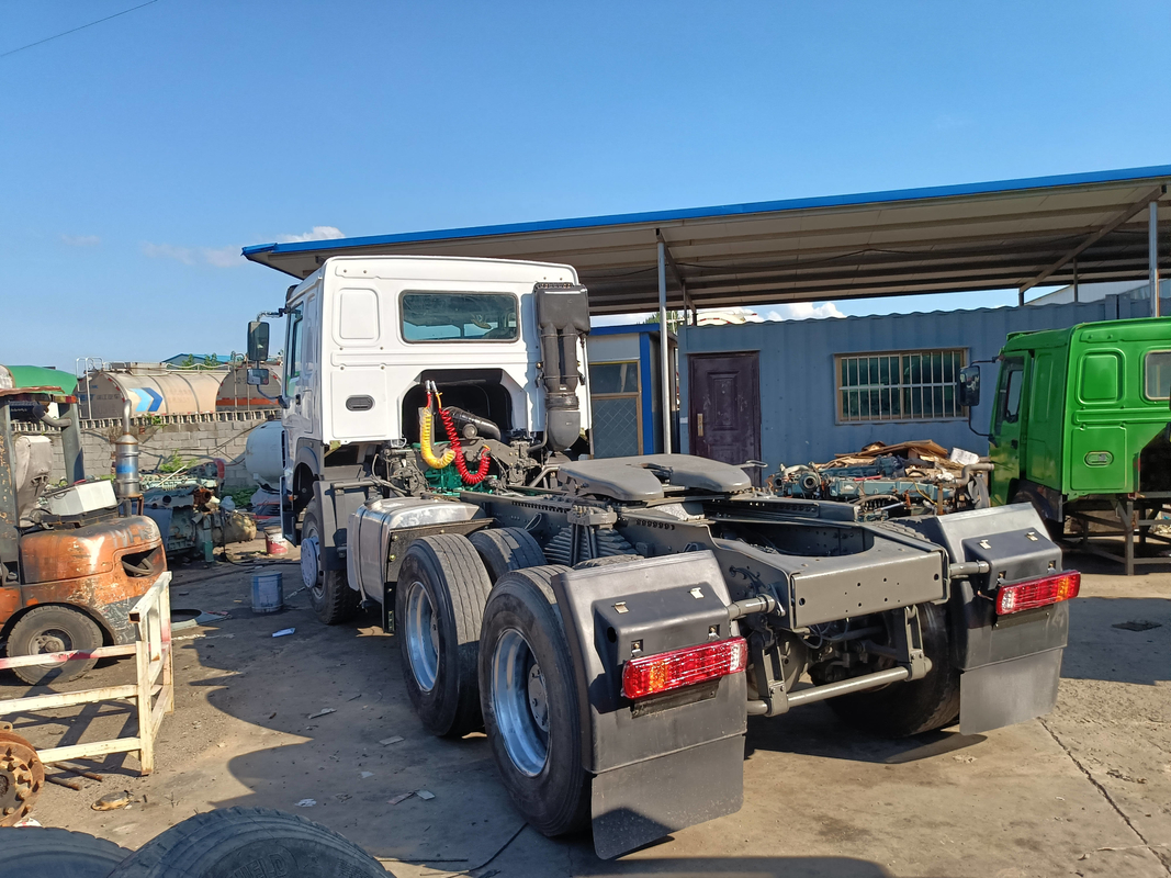 Howo Trailer Head Truck 2022 Year Howo Tractor Truck 371hp Emissioni Euro 2 Completamente ristrutturato