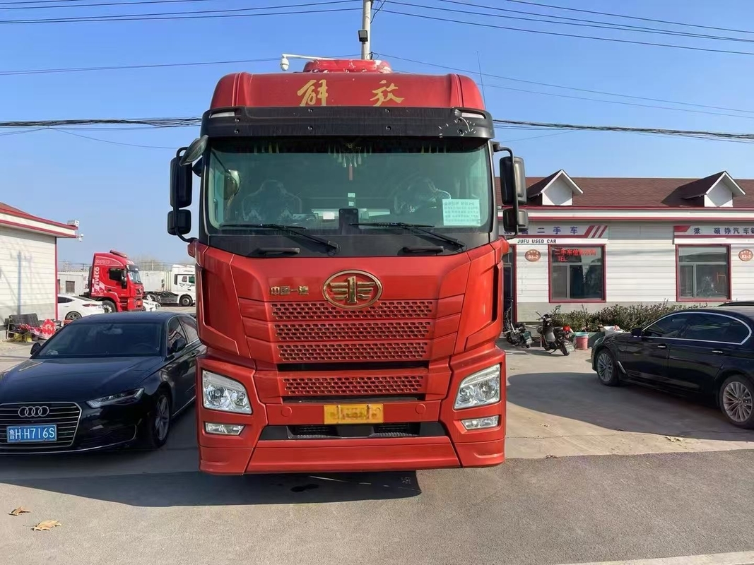 Camion di testa usato con ABS Jiefang Tattore testa JH6 2021 Anno 6 * 4 modalità di guida AT Weichai550hp