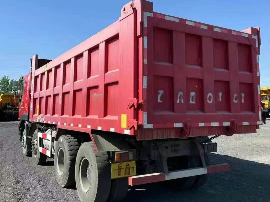 Cina Camion usato Pesante SAIC Hongyan Camion spazzatura 8×4 Camion Tecnologia a mano sinistra 390 CV