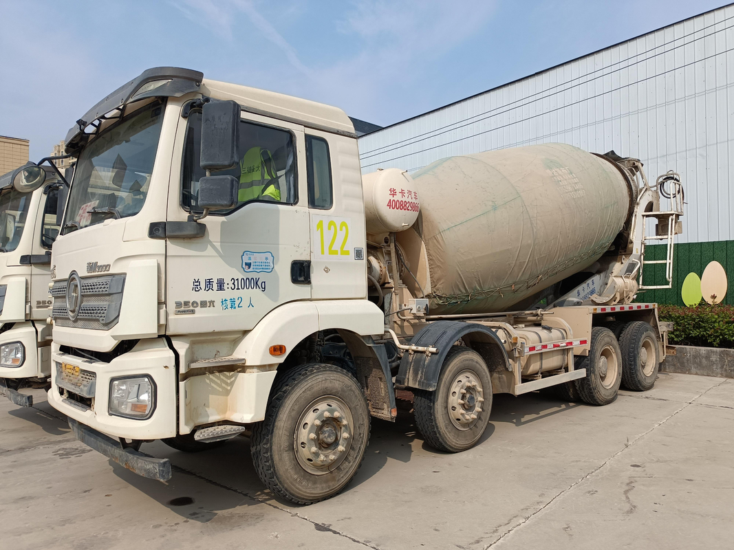 Usato Shacman Concrete Mixer Truck 12m3 Mixer Tanker M3000 Cabina 2020 Anno Motore Weichai
