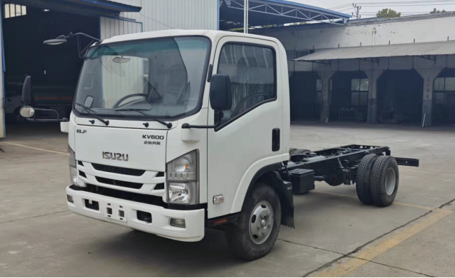 Camion ISUZU Chassis KV100 KV600 700P Modello Nuovo Camione In Vendita Custom Box Manuale Disponibile