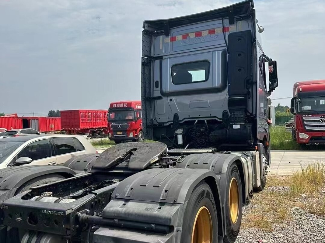 Camioni per la testa di trattore per JAC K7 Trasmissione automatica ZF 540hp con portacomandi 6*4