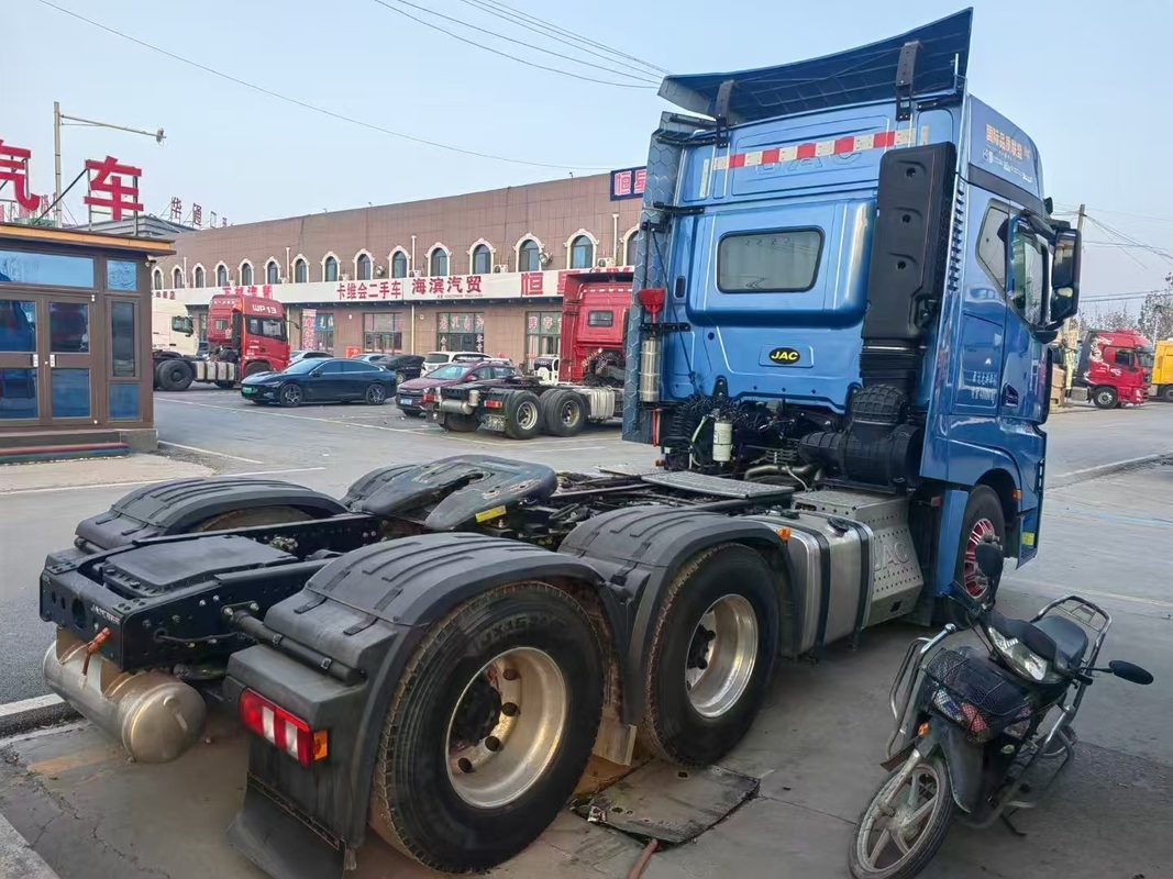 Capo di trattore rinnovato Usato 2023 Anno JAC Semicarri per 10 ruote Cummins Motore airbag da 560 CV