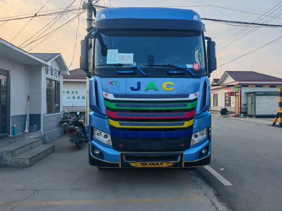 Capo di trattore rinnovato Usato 2023 Anno JAC Semicarri per 10 ruote Cummins Motore airbag da 560 CV