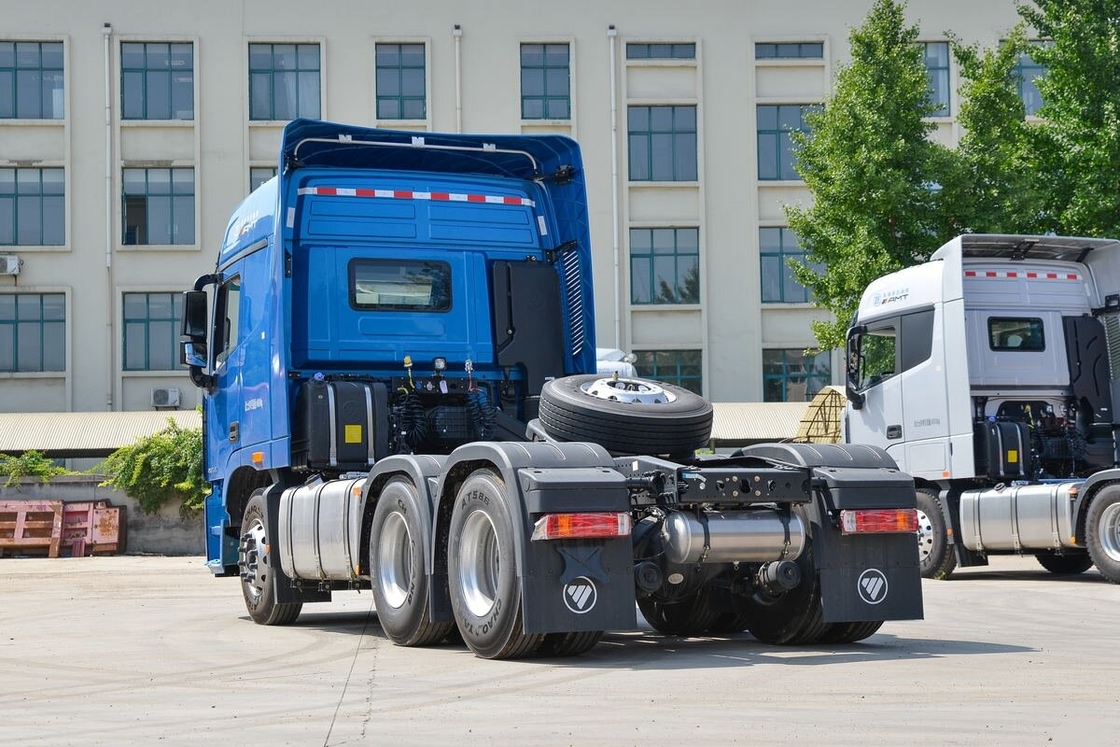 Testa di trattore usata Potenza di cavallo elevata Motore Foton Auman Commins