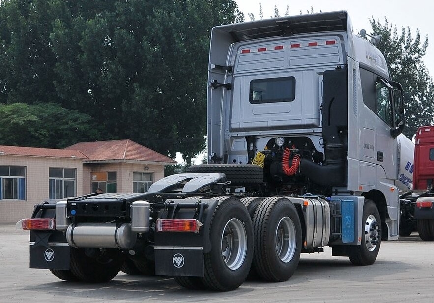 Usato Potente prestazioni carichi pesanti testa del trattore Foton Auman 510hp 6 cilindri Cummins motore
