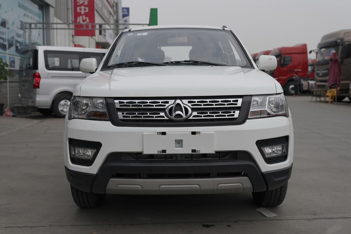 High-Quality Used Pickup Truck 4* 4 Drive Mode  Powerful Horsepower Diesel Engine Plate-Type Cargo Box
