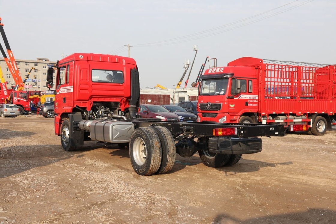 Camion usato per il trasporto merci Shacman L5000 4×2 MODE di guida 240 CV 6,8 m Long Stake Euro 6 Camion