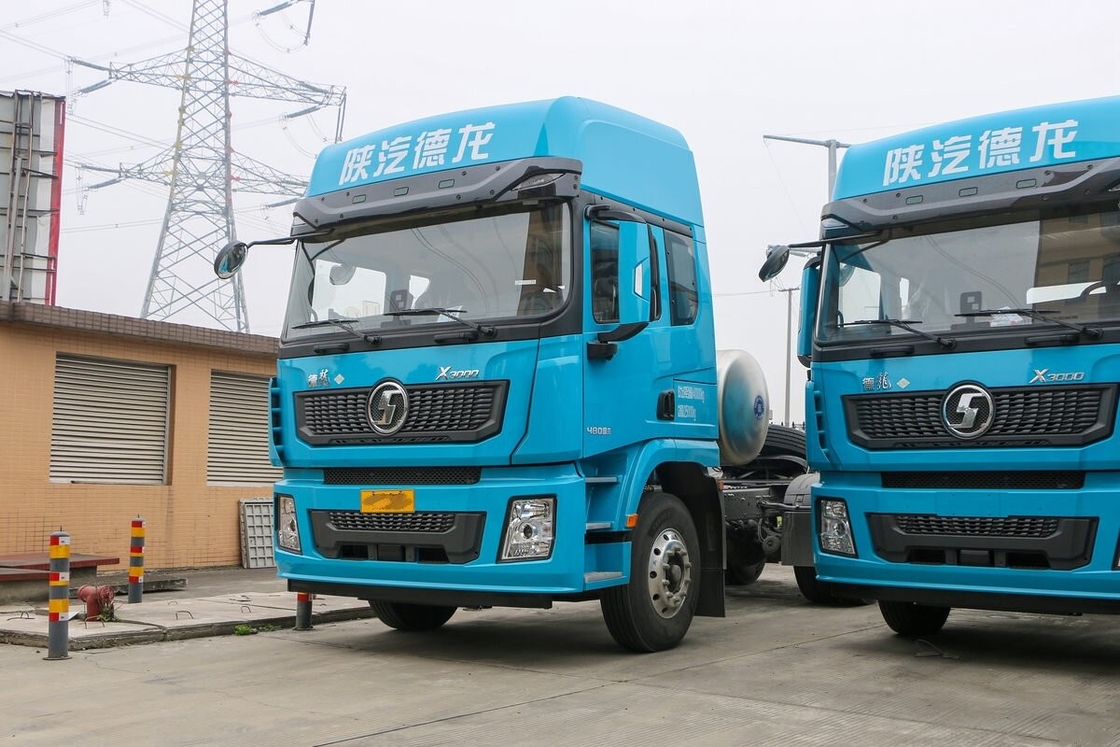 Camion-trattore usato per la vendita Shacman X3000 6*4 Drive Mode 480hp Camion-trattore più economico per la vendita FOB Cina
