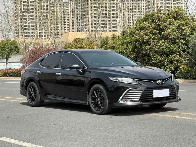 Toyota Camry Sedan Usata Buone Condizioni Basso Chilometraggio Anno 2021 Versione LUX 45000km Chilometraggio