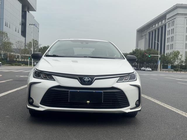 Corolla usata per l'esportazione ideale 2021 anno Trasporto personale basso chilometraggio ibrido elettrico e a benzina