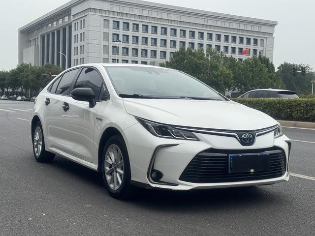 Corolla usata per l'esportazione ideale 2021 anno Trasporto personale basso chilometraggio ibrido elettrico e a benzina
