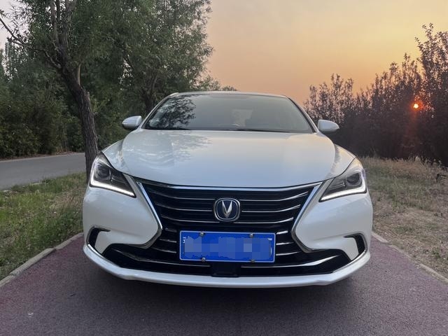 Changan Eado 1.6L SUV Automatico Usato Economico 2019 Eado GDI Sedan per Africa e Medio Oriente