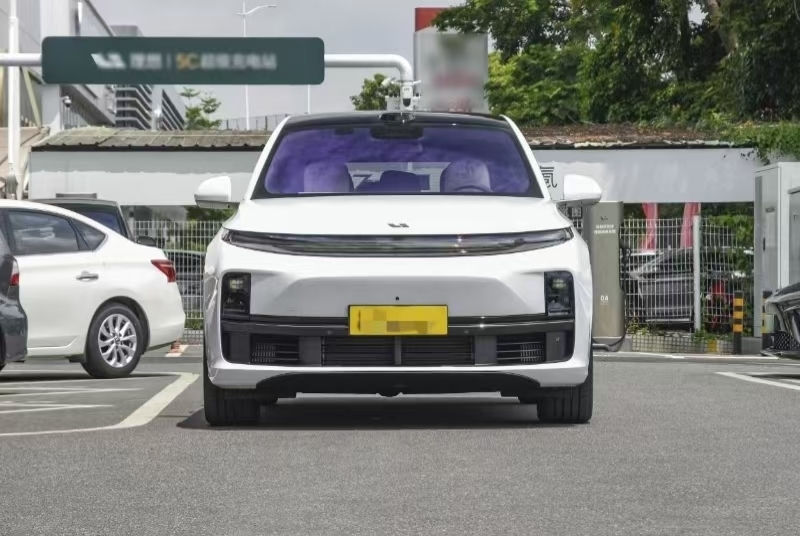Nuovo Li Auto SUV 2025 Anno 4WD Extended Range Car Durable Potente Auto ideale con colore personalizzato