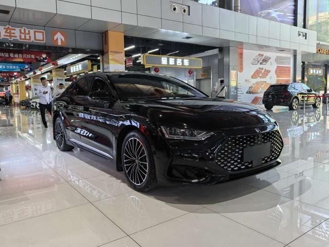 BYD Han DM 2024 DM-i Honor Edition 121km Premium Edition Famiglia SUV E affidabile budget SUV Per l'esportazione