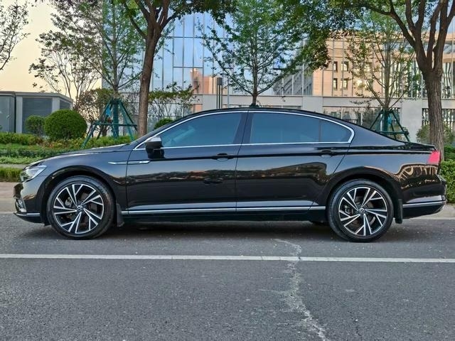 Magotan 330TSI DSG 30° Anniversario del 2021 usato e conveniente per uso familiare