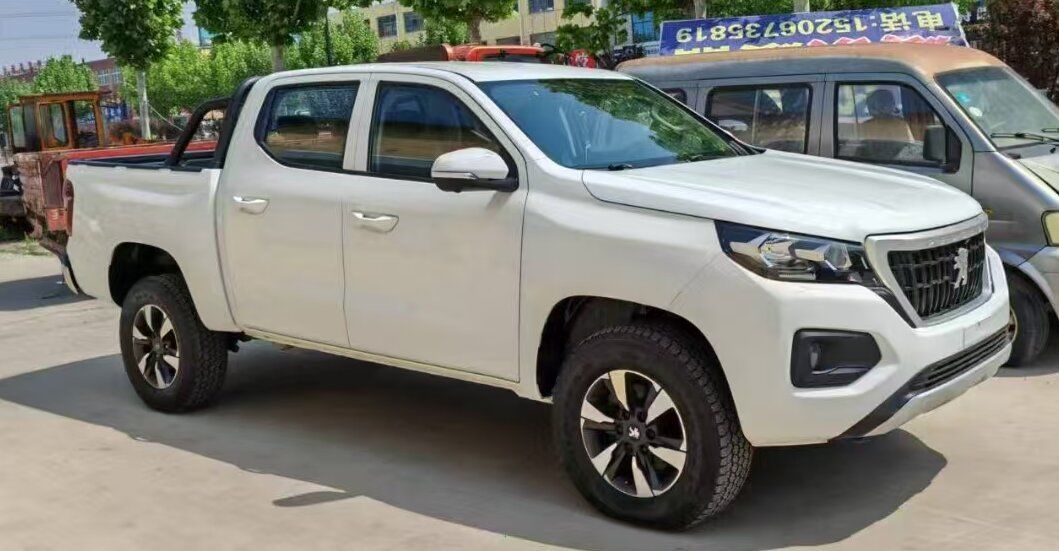 Nuova Peugeot Diesel 4WD Volante a sinistra Euro 5 Doppia Cabina Per Esportazione