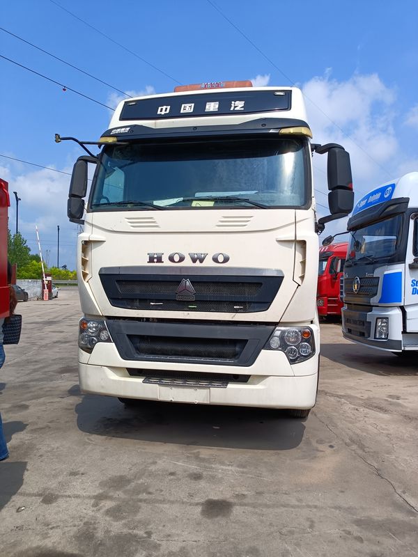 Howo T7H 6*4 Drive Mode 440hp Migliori marche cinesi di trattori