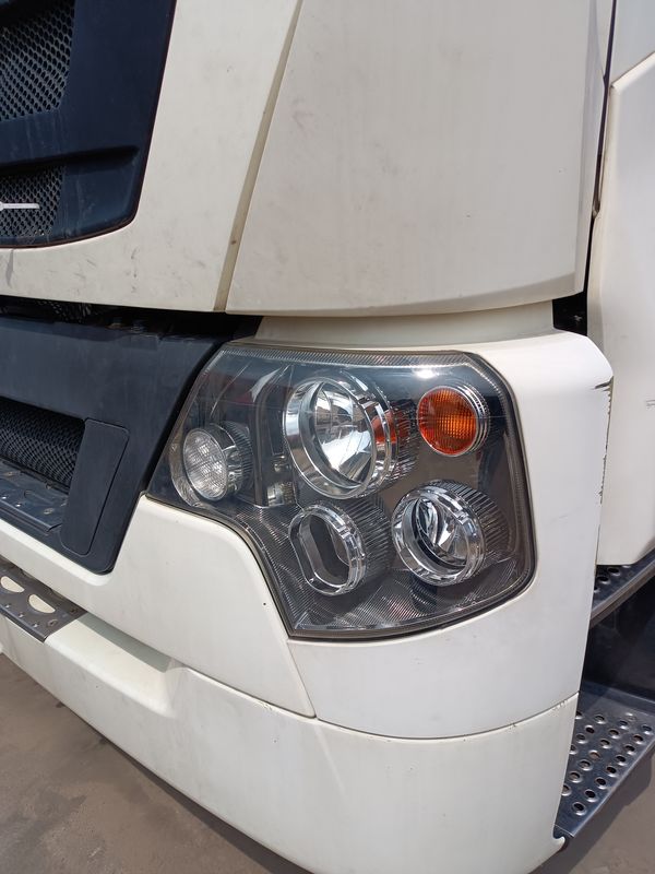 Howo T7H 6*4 Drive Mode 440hp Migliori marche cinesi di trattori