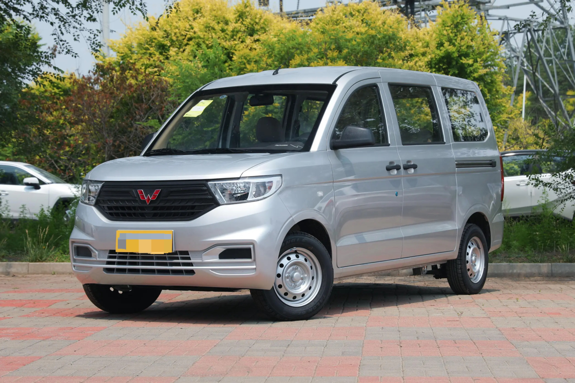 Affordable New Wuling Hongguang V minivan 2022 1.2L 76 CV L4 Benzina 2WD Euro 6 Per l'esportazione per uso familiare