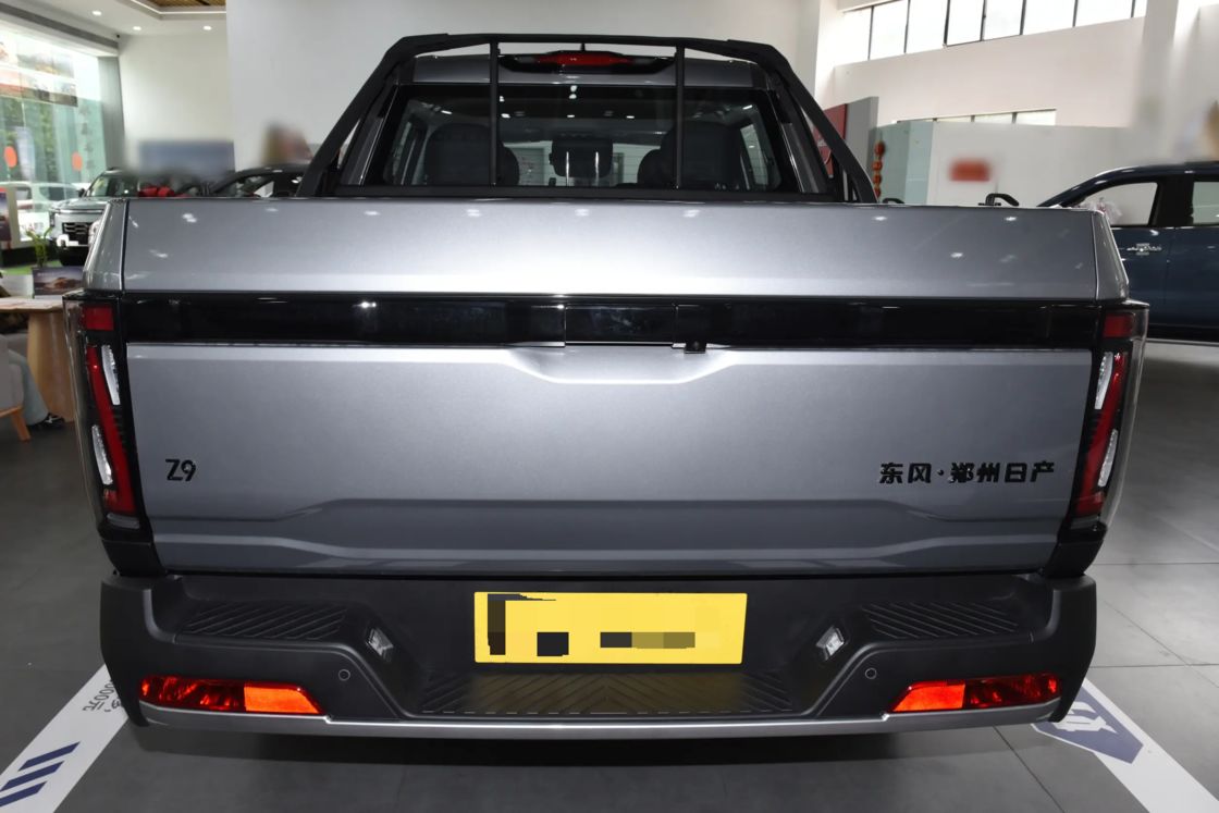 Pickup Dongfeng Z9 2025 2.3T 6MT Diesel 2WD Euro 6 190 CV Economico, Ideale per Esportazione e Viaggi in Famiglia