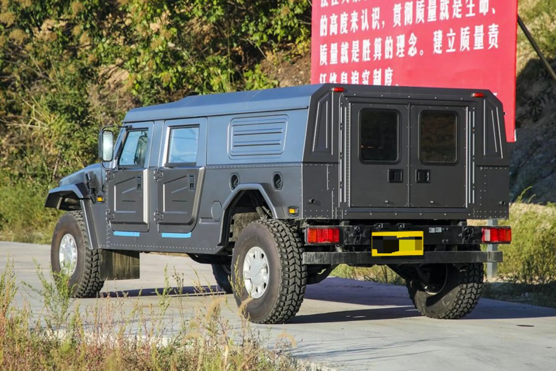 Non perderti il furgone Dongfeng Mengshi Nixingzhe 500 4.0T V8 Diesel a tetto basso del 2022