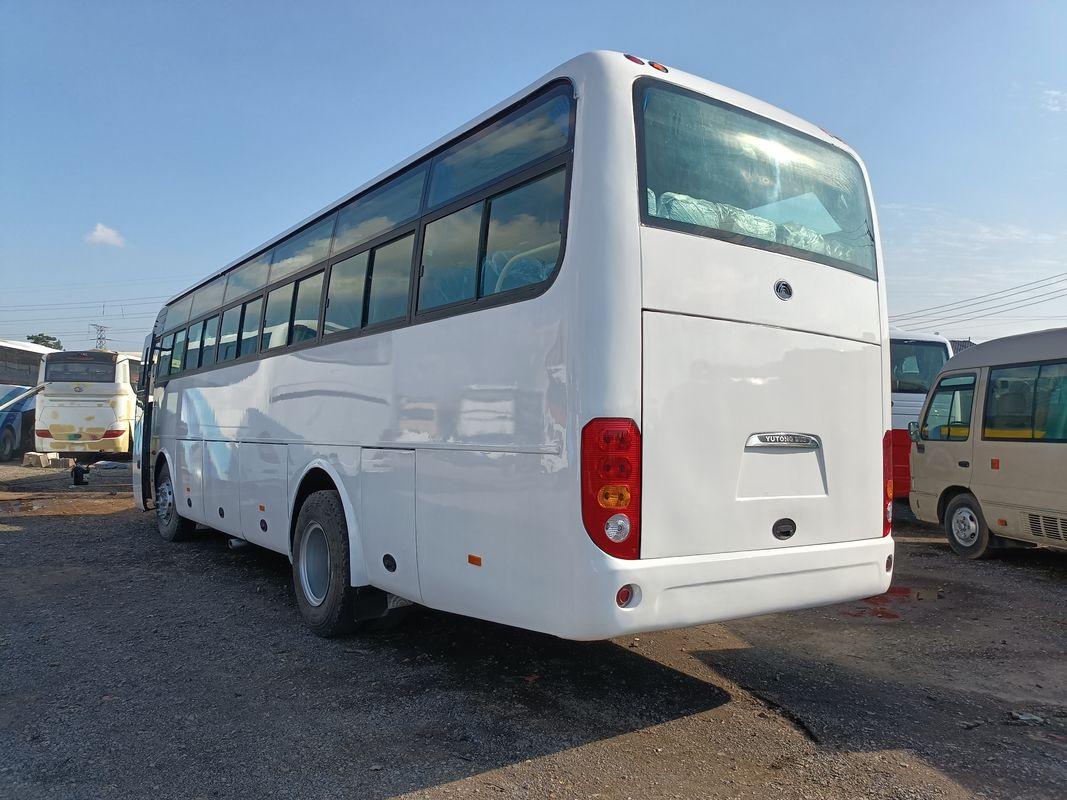 Autobus passeggeri usato Yutong ZK6102D del 2020, 57 posti, configurazione 2+3, una porta, guida a destra, autobus di lusso