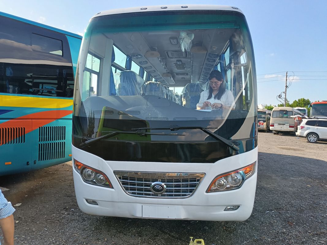 Autobus passeggeri usato Yutong ZK6102D del 2020, 57 posti, configurazione 2+3, una porta, guida a destra, autobus di lusso