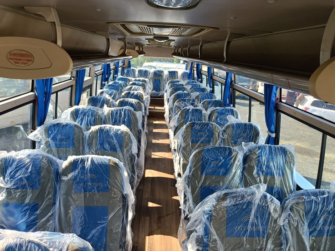 Autobus passeggeri usato Yutong ZK6102D del 2020, 57 posti, configurazione 2+3, una porta, guida a destra, autobus di lusso