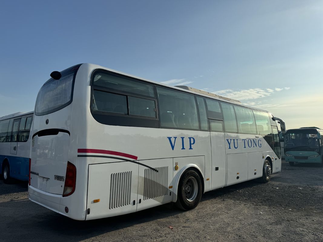 ZK6110 Yutong Used Passenger Bus 2020 56 posti 2+3 Disposizione Due porte a guida sinistra Autobus di lusso