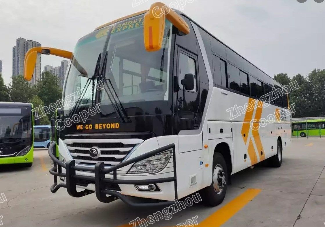 ZK6120D Yutong Marca Nuovo Autobus Passeggeri 2025 67 Posti Configurazione 2+3 Motore Cummins Due Porte Passeggeri e 1 Porta Autista Guida a Destra Autobus di Lusso