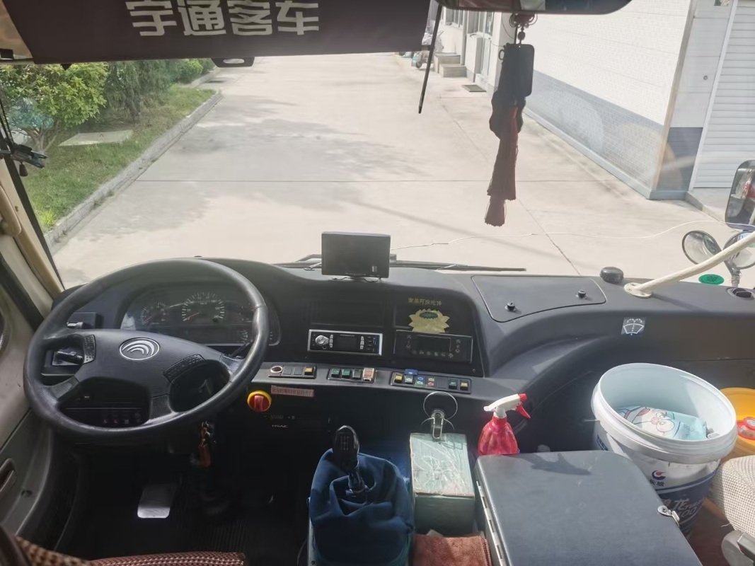 29 Seats 2020 Year Used Yutong Bus ZK6729D Diesel Engine RHD LHD Driver Steering Luxury Bus