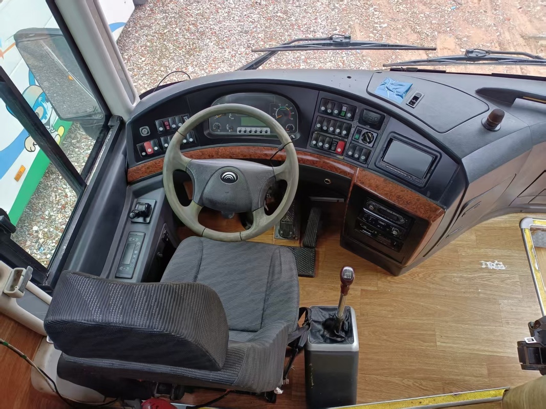 Utilizzato Double Diff Yutong Coach Bus 55 posti a sedere Chiesa di seconda mano Intercity Aeroporto Scuola Commuter Interurban Bus