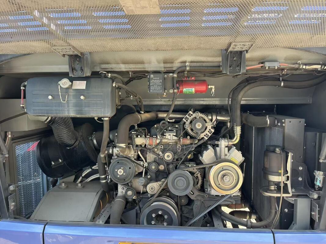 Autobus Kinglong Diesel Usato 50 Posti Lusso Sospensioni a Balestra Motore Weichai Tour Scolastici e Trasporto Interurbano