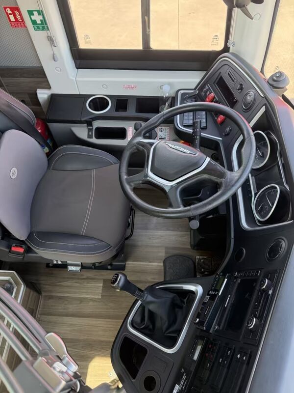 Autobus usato di 12m 50 posti diesel Yutong Bus C11 C12 2023 Weichai Engine Tour Autobus interurbani Rhd/Lhd