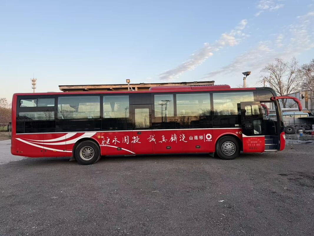Autobus usato Yu-tong ZK6121 Yuchai 330cv LHD/RHD Molle a balestra 65 posti Trasporto di lusso con aria condizionata