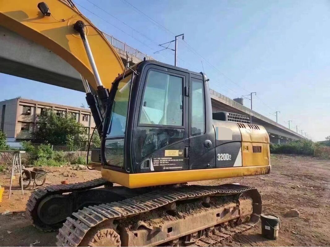 Used tracked Excavator Chinese brand 21.69T in excellent condition  capacity 1m³ rated power 104kW for construction