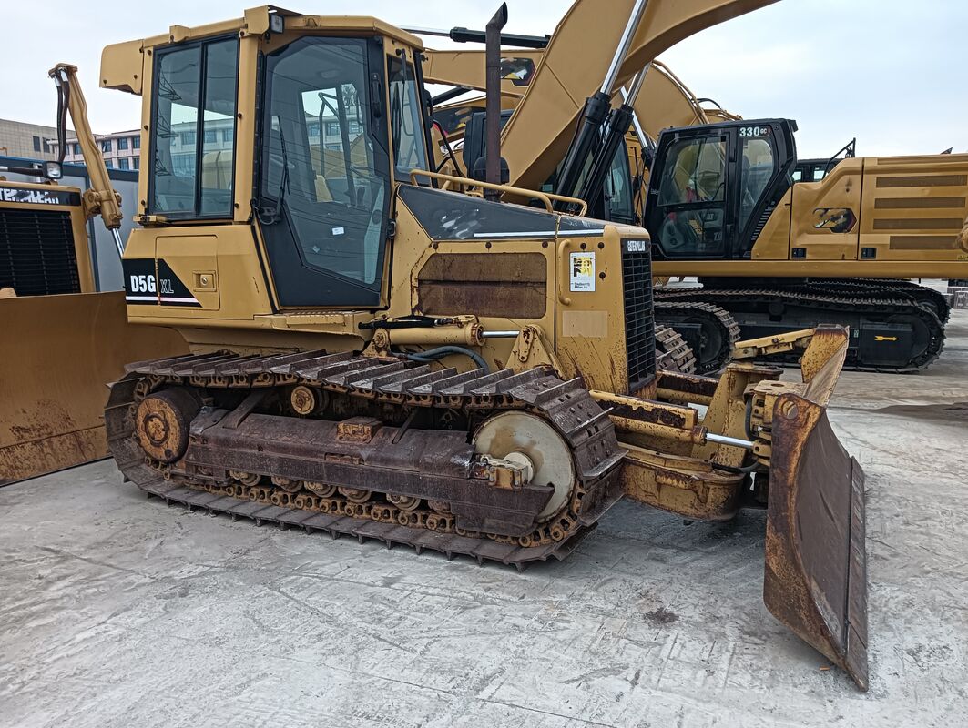 Usato Bulldozer di marca cinese a rotaia Capacità di secchio 8.919 tonnellate In ottime condizioni 74kW 5.0 L Per la costruzione