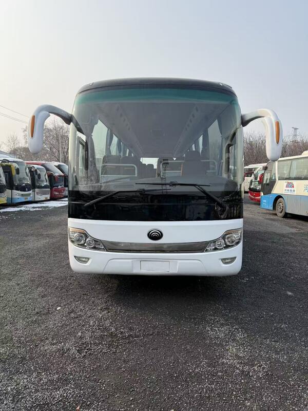 Autobus turistico usato Yutong Zk6121 Yuchai 330cv Sospensioni a balestra 67 posti Lux Transport con aria condizionata