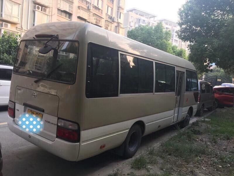 10-23 i sedili hanno usato l'emissione del motore Euro3 della parte anteriore del bus del sottobicchiere 108 chilowatt di potere massimo