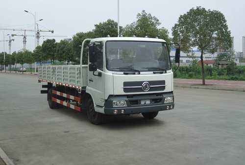 20 tipo interasse del combustibile diesel di modo dell'azionamento del camion 4x2 della seconda mano di tonnellata di 5000mm