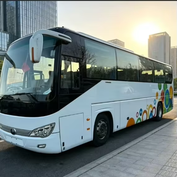 ZK6119 Diesel Long Transport Bus 50 posti autocarro di seconda mano Veicolo passeggeri in vendita