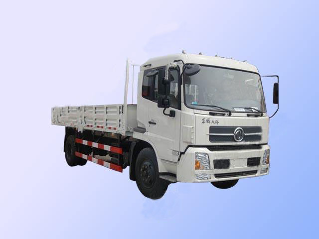 20 tipo interasse del combustibile diesel di modo dell'azionamento del camion 4x2 della seconda mano di tonnellata di 5000mm