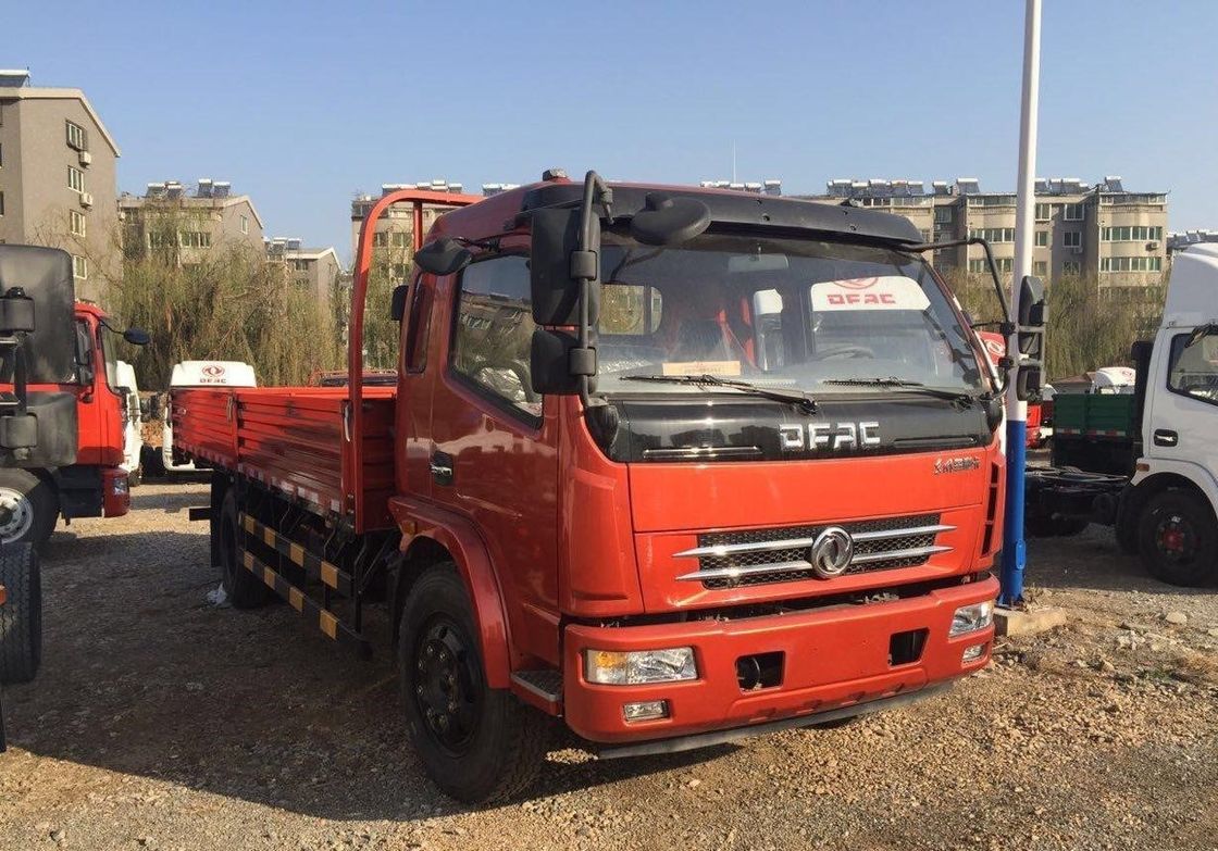 Dongfeng Duolika ha utilizzato l'autocarro con cassone ribaltabile 2014 anni fatti con il modo dell'azionamento 4×2 ed il motore della JM