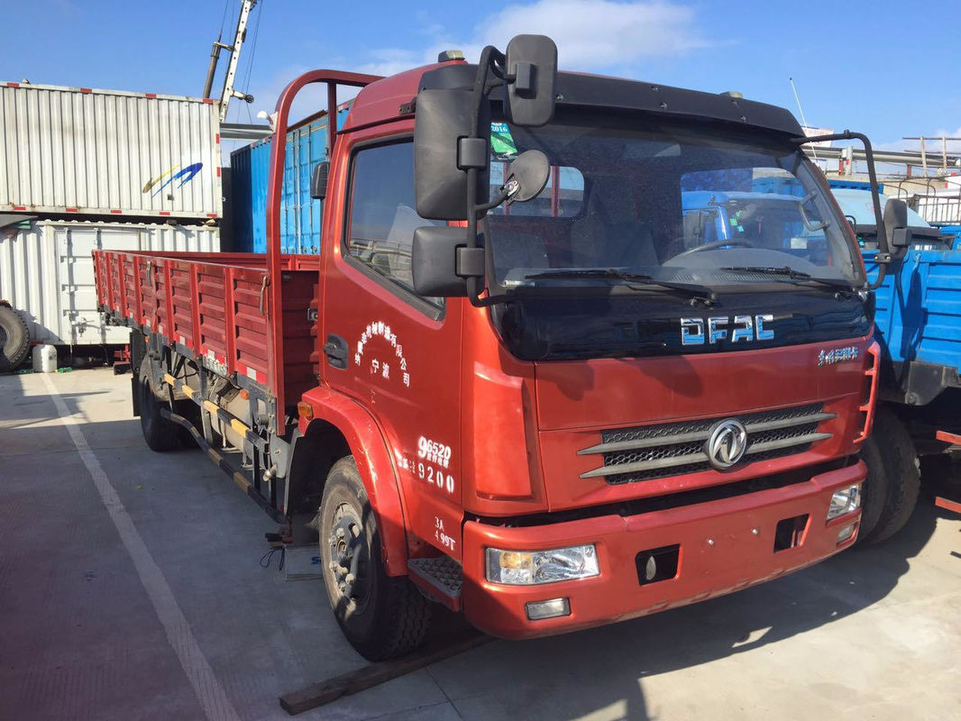 Dongfeng Duolika ha utilizzato l'autocarro con cassone ribaltabile 2014 anni fatti con il modo dell'azionamento 4×2 ed il motore della JM