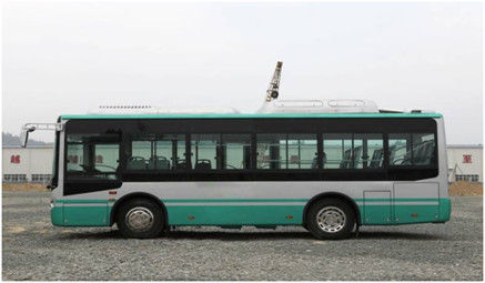 Bus della vettura utilizzato marca di Dongfeng 7 per cento nuovi con un motore di 4 cilindri